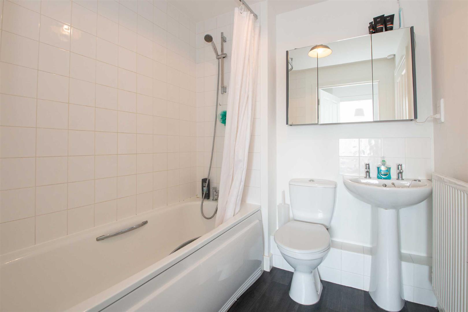 1 bed property in Warwick Avenue, Milton Keynes
